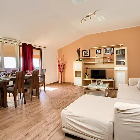 Mikulic Apartman *