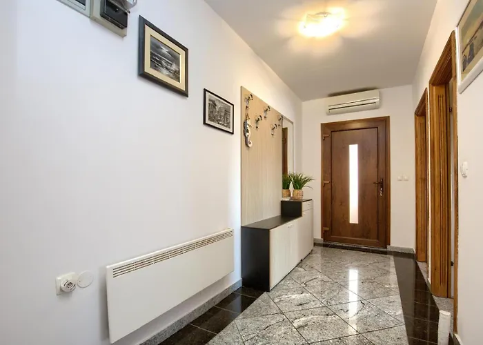 Mikulic Appartamento Pola