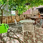 Mikulic Apartman Póla